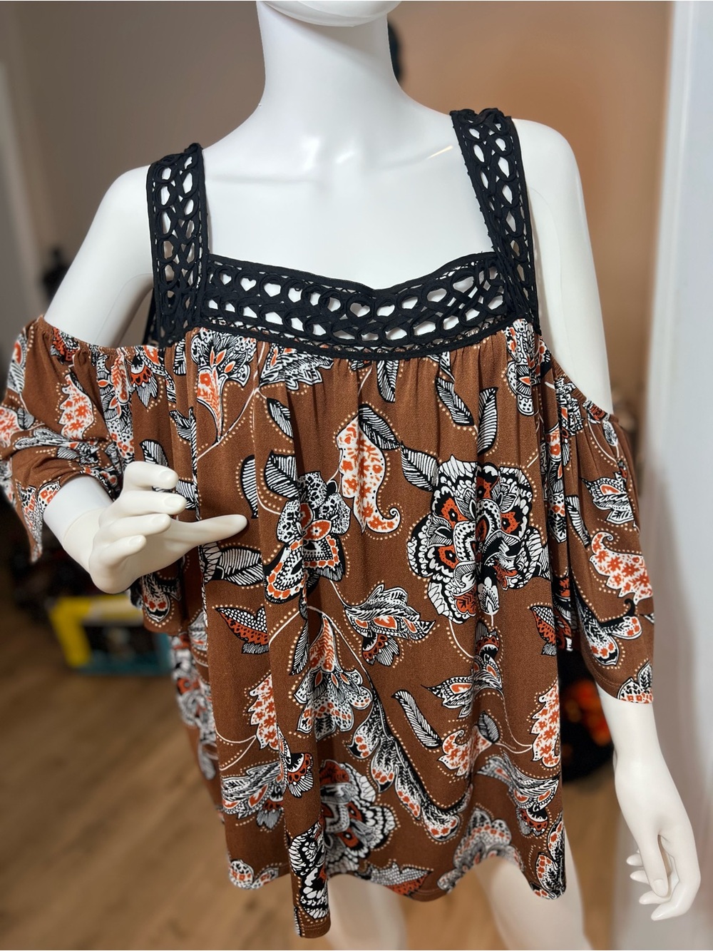 Cato Brown Floral Cold-Shoulder Crochet-Trim Tunic
